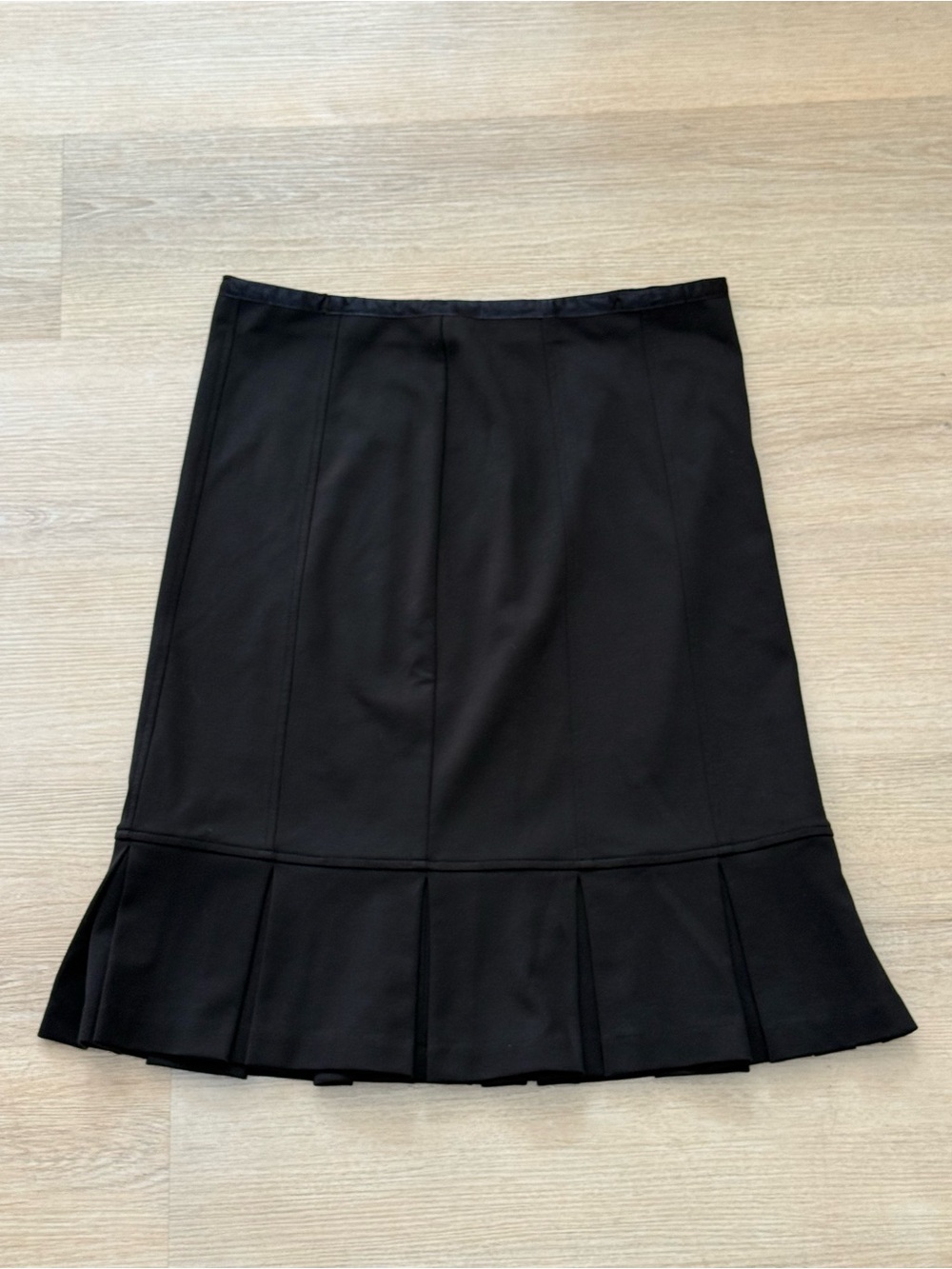 Classic Black Pleated Hem Women's Skirt